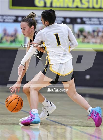 Thumbnail 3 in JV: Syracuse @ Roy photogallery.