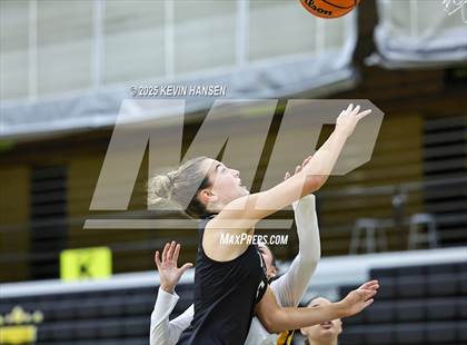 Thumbnail 3 in JV: Syracuse @ Roy photogallery.