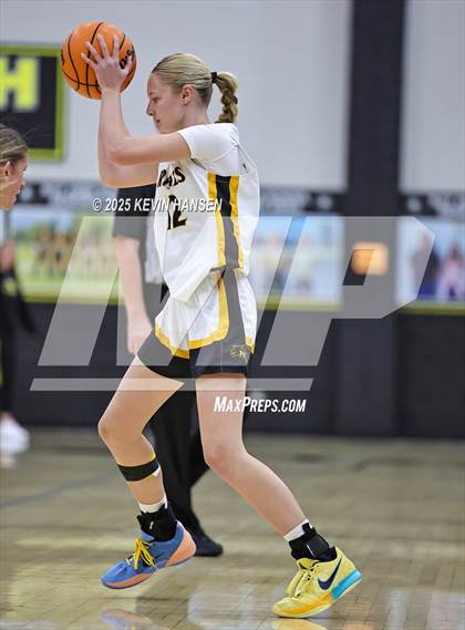 Thumbnail 2 in JV: Syracuse @ Roy photogallery.