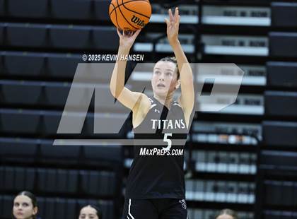 Thumbnail 3 in JV: Syracuse @ Roy photogallery.