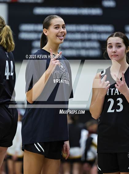 Thumbnail 1 in JV: Syracuse @ Roy photogallery.