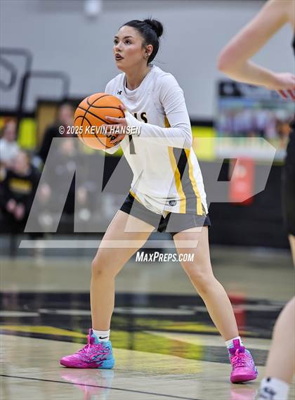 Thumbnail 1 in JV: Syracuse @ Roy photogallery.