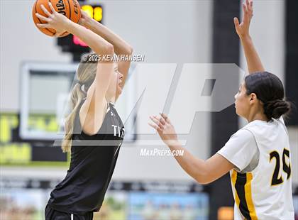 Thumbnail 2 in JV: Syracuse @ Roy photogallery.