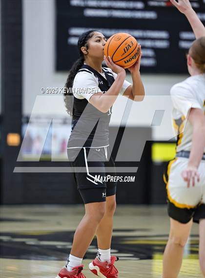 Thumbnail 2 in JV: Syracuse @ Roy photogallery.