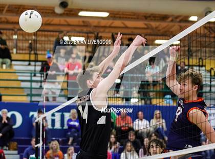 Thumbnail 2 in Legend vs. Eaglecrest (CHSAA 5A Round 4) photogallery.