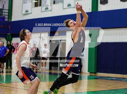 Thumbnail 3 in Legend vs. Eaglecrest (CHSAA 5A Round 4) photogallery.