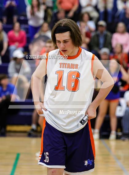 Thumbnail 1 in Legend vs. Eaglecrest (CHSAA 5A Round 4) photogallery.