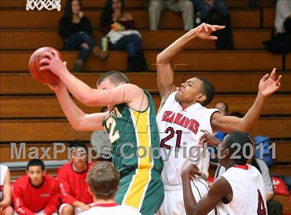 Thumbnail 1 in Mira Costa vs. Redondo Union (Sea Hawk Classic) photogallery.