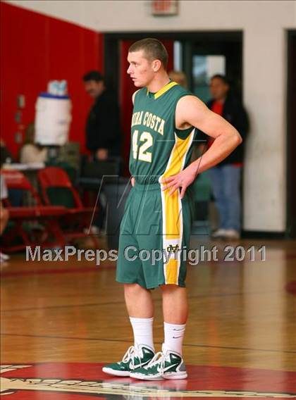 Thumbnail 2 in Mira Costa vs. Redondo Union (Sea Hawk Classic) photogallery.