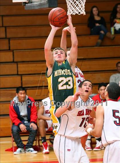 Thumbnail 2 in Mira Costa vs. Redondo Union (Sea Hawk Classic) photogallery.