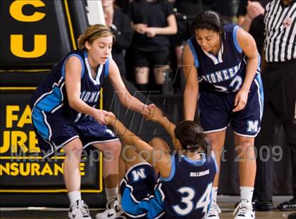 Thumbnail 3 in Freedom vs. Millbrook (VHSL AA D3 Semifinal) photogallery.