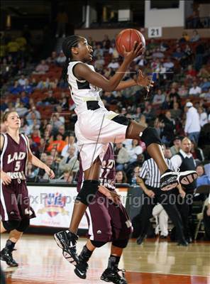 Thumbnail 2 in Sudan vs. Martins Mill (UIL D1 1A Final) photogallery.