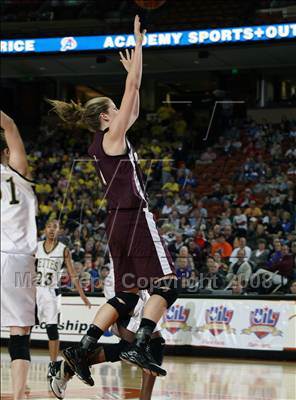 Thumbnail 2 in Sudan vs. Martins Mill (UIL D1 1A Final) photogallery.