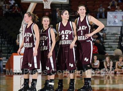 Thumbnail 1 in Sudan vs. Martins Mill (UIL D1 1A Final) photogallery.