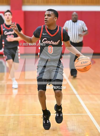 Thumbnail 1 in Chaparral vs. Central (Phoenix Union Coyote Classic) photogallery.