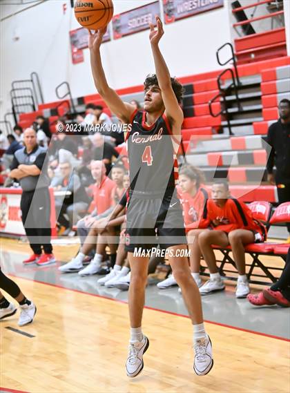 Thumbnail 1 in Chaparral vs. Central (Phoenix Union Coyote Classic) photogallery.