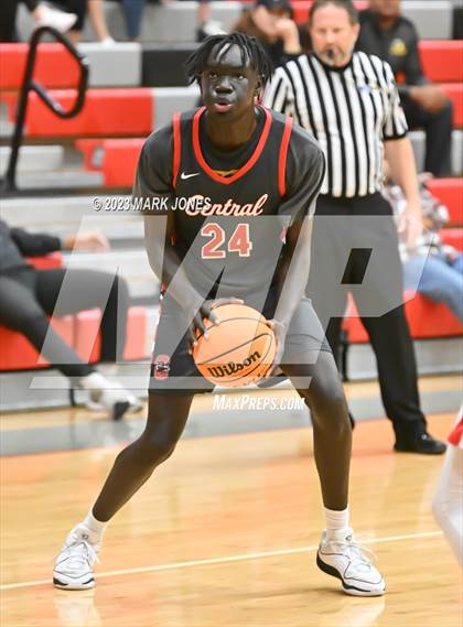 Thumbnail 1 in Chaparral vs. Central (Phoenix Union Coyote Classic) photogallery.