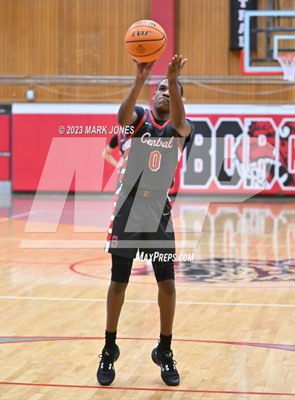 Thumbnail 1 in Chaparral vs. Central (Phoenix Union Coyote Classic) photogallery.