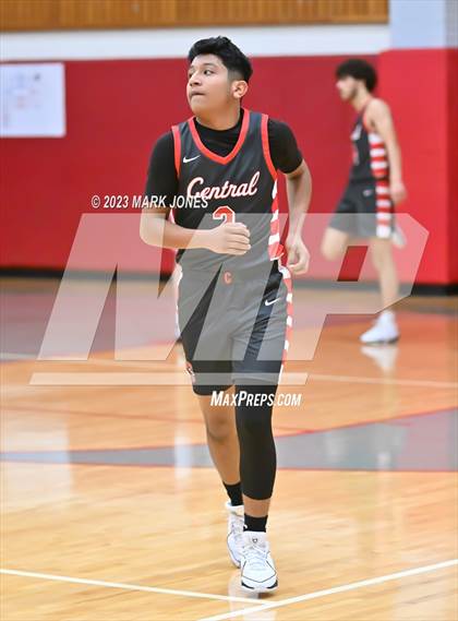 Thumbnail 3 in Chaparral vs. Central (Phoenix Union Coyote Classic) photogallery.