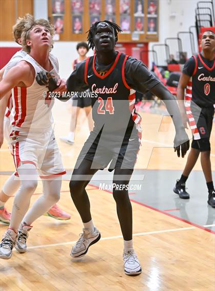 Thumbnail 1 in Chaparral vs. Central (Phoenix Union Coyote Classic) photogallery.