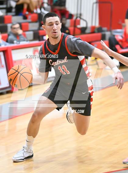 Thumbnail 1 in Chaparral vs. Central (Phoenix Union Coyote Classic) photogallery.