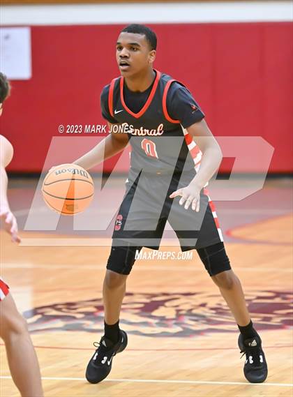 Thumbnail 1 in Chaparral vs. Central (Phoenix Union Coyote Classic) photogallery.