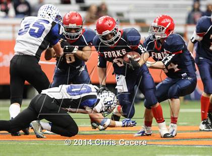 Thumbnail 1 in Hoosick Falls vs. Chenango Forks (NYSPHSAA Class C Final) photogallery.