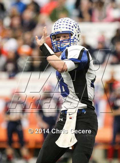 Thumbnail 2 in Hoosick Falls vs. Chenango Forks (NYSPHSAA Class C Final) photogallery.