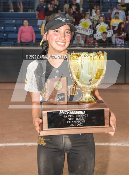 Thumbnail 2 in Canyon del Oro vs Salpointe Catholic (AIA 4A Final - Awards) photogallery.