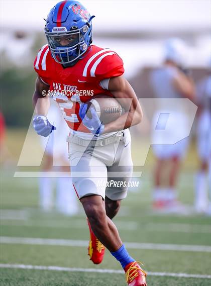 Thumbnail 1 in Oak Ridge vs Tomball (UIL 6A D2 Area Playoffs) photogallery.