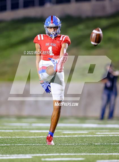 Thumbnail 2 in Oak Ridge vs Tomball (UIL 6A D2 Area Playoffs) photogallery.