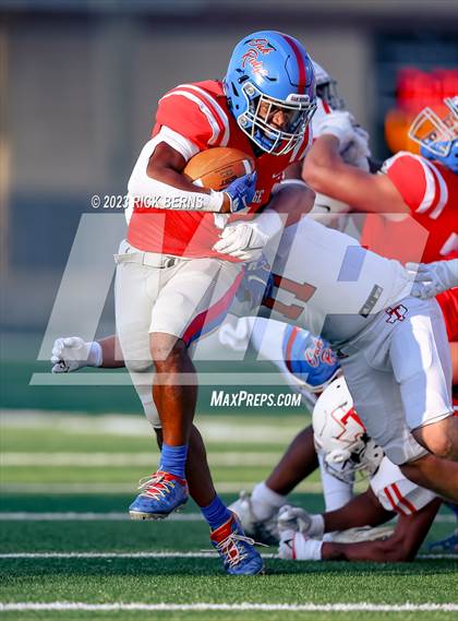 Thumbnail 3 in Oak Ridge vs Tomball (UIL 6A D2 Area Playoffs) photogallery.