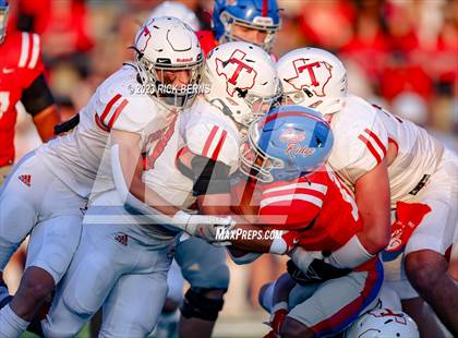 Thumbnail 3 in Oak Ridge vs Tomball (UIL 6A D2 Area Playoffs) photogallery.