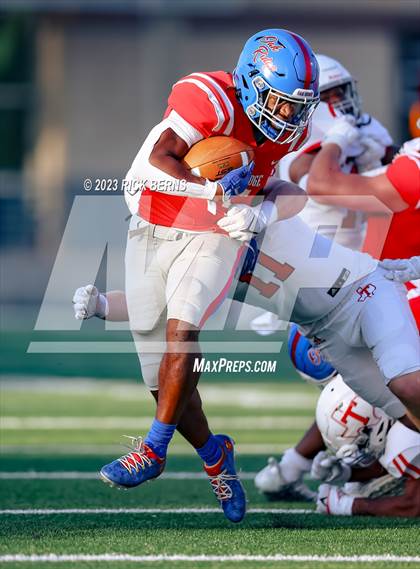Thumbnail 1 in Oak Ridge vs Tomball (UIL 6A D2 Area Playoffs) photogallery.