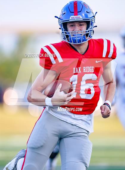 Thumbnail 2 in Oak Ridge vs Tomball (UIL 6A D2 Area Playoffs) photogallery.