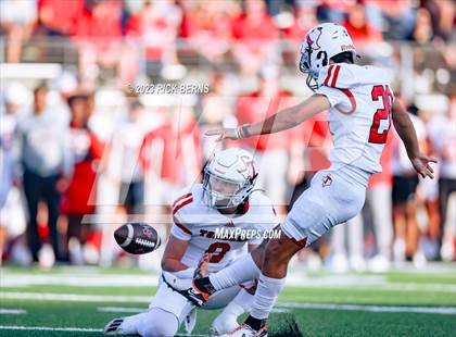 Thumbnail 2 in Oak Ridge vs Tomball (UIL 6A D2 Area Playoffs) photogallery.