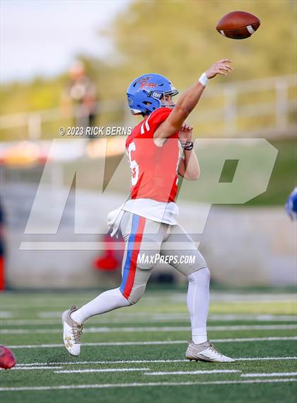 Thumbnail 2 in Oak Ridge vs Tomball (UIL 6A D2 Area Playoffs) photogallery.