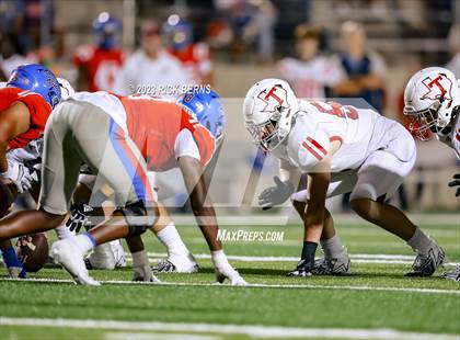 Thumbnail 1 in Oak Ridge vs Tomball (UIL 6A D2 Area Playoffs) photogallery.