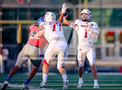 Thumbnail 1 in Oak Ridge vs Tomball (UIL 6A D2 Area Playoffs) photogallery.