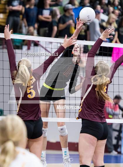 Thumbnail 3 in Lewis-Palmer vs. Windsor (CHSAA 4A Playoff) photogallery.