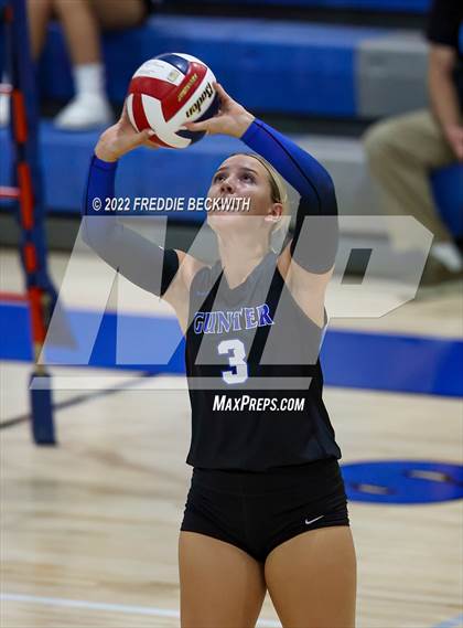 Thumbnail 2 in Aubrey @ Gunter photogallery.