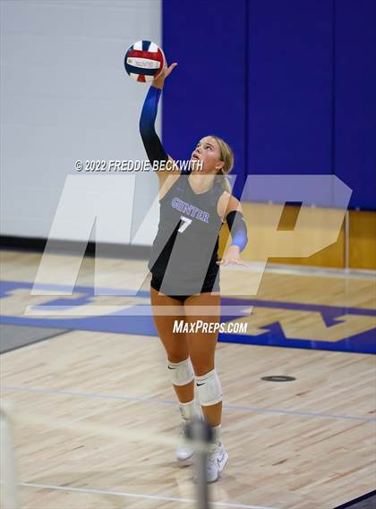 Thumbnail 2 in Aubrey @ Gunter photogallery.