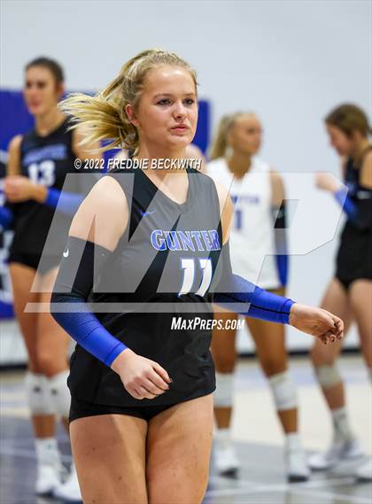 Thumbnail 2 in Aubrey @ Gunter photogallery.