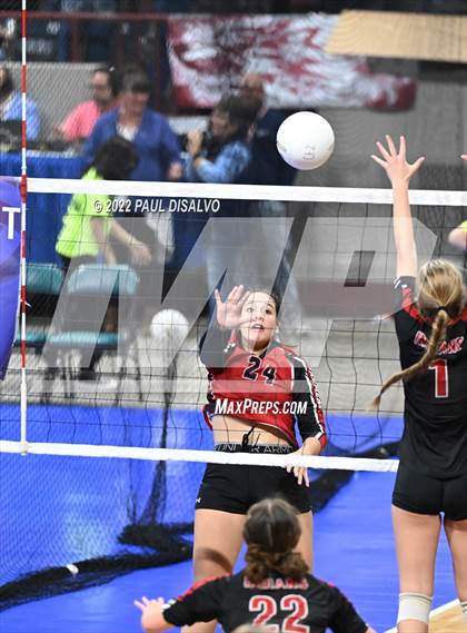 Thumbnail 1 in Strasburg vs. Hoehne (CHSAA 2A 1st Round) photogallery.