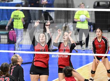 Thumbnail 3 in Strasburg vs. Hoehne (CHSAA 2A 1st Round) photogallery.
