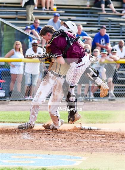 Thumbnail 2 in Kingston vs Newburgh Free Academy (NYSPHSAA Section 9 AAA Final) photogallery.