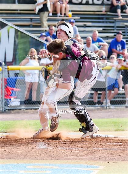 Thumbnail 2 in Kingston vs Newburgh Free Academy (NYSPHSAA Section 9 AAA Final) photogallery.