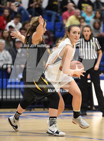 Thumbnail 2 in Garfield vs. Newton Falls (OHSAA Division III District Semifinal) photogallery.