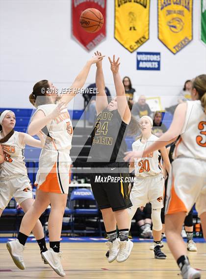 Thumbnail 1 in Garfield vs. Newton Falls (OHSAA Division III District Semifinal) photogallery.