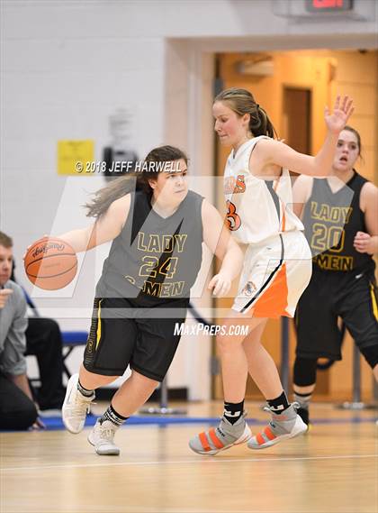Thumbnail 1 in Garfield vs. Newton Falls (OHSAA Division III District Semifinal) photogallery.